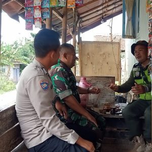 Sinergitas TNI Polri Polsek Nanggung Lakukan Dialogis Warga Binaan Di Desa Pangkal Jaya