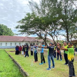 Tingkatkan Keterampilan, Danlanal Simeulue Bekali Prajurit Lanal Simeulue Keahlian Panahan