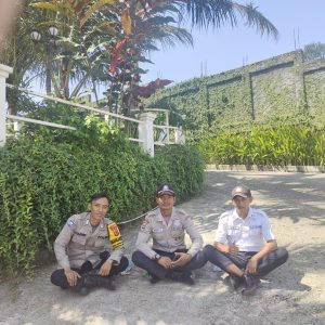 Bhabinkamtibmas Polsek Babakan Madang Polres Bogor Laksanakan Sambang Dan Dialogis Kepada Security Terkait Kamtibmas