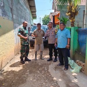 Sinergitas TNI – Polri Giat Patroli Bersama Dengan Mengajak Masyarakat Wujudkan Kamtibmas Aman Dan Kondusif