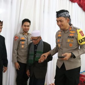 Kapolres Bogor dan Jajarannya Jalin Silahturahmi Dengan Kasepuhan dan Budayawan Desa Cimande Kabupaten Bogor