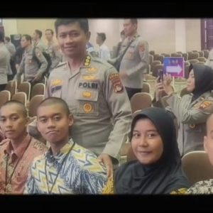 Saingannya Ribuan M Adzan Lulus Akpol Bapaknya Sopir Ibunya Penjual Baju