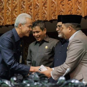 Kenang Hubungan dengan DPRD Jateng, Ganjar; Saling Mengisi dan Mengoreksi 