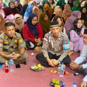 Anggota Polsek Ciampea Polres Bogor Menghadiri Acara Santunan Anak Yatim di Majlis Riyadul Janah Diwilayahnya Sebagai Wujud Kemintraan Terhadap Warga Masyarakatnya