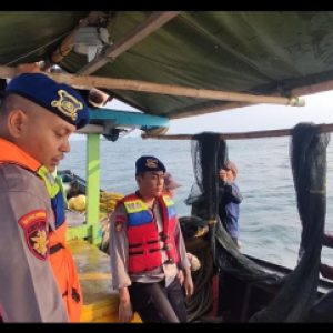 Team Patroli Satpolair Polres Kepulauan Seribu Himbau Kamtibmas dan Keselamatan di Pulau Pramuka