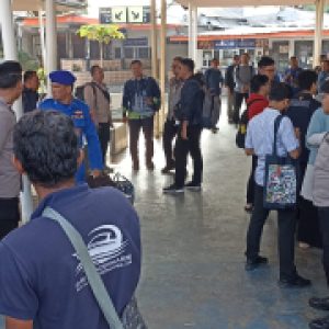 Polres Kepulauan Seribu Lakukan Pengamanan Humanis Di Dermaga 16 dan 17 Marina Ancol