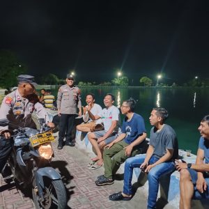 Polsek Kepulauan Seribu Utara Gelar Patroli Malam, Himbau Remaja Ciptakan Kondisi Aman dan Antisipasi Gangguan Kamtibmas