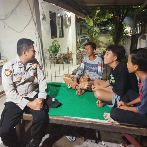 Polsek Kepulauan Seribu Selatan Gencarkan Patroli Perintis Presisi untuk Cegah Kenakalan Remaja di Pulau Untung Jawa