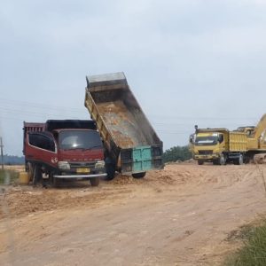 Pembiaran Aktivitas Galian C Diduga iLegal Di Kecamatan Rumbai Kota Pekanbaru, Masyarakat Menghirup Debu