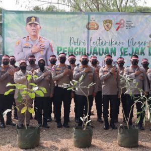 Polri Lestarikan Negeri, Polresta Bandara Soetta Gelar Penanaman Pohon