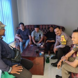Bhabinkamtibmas Wilayah Hukum Polsek Parung Panjang Sambang Warga Berikan Pesan Kamtibmas