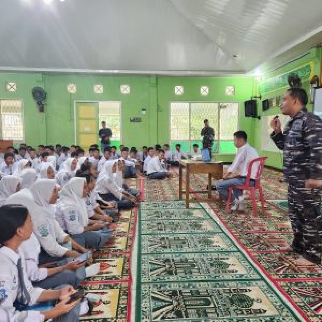 Sosialisasi Pembelajaran Revolusioner Dengan Memaksimalkan Potensi Otak Bagi Siswa Siswi SMAN 7 Kota Bengkulu Oleh Paban VI Spotmaral