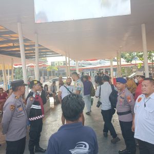 Polres Kepulauan Seribu Gelar Pengamanan Rutin Keberangkatan Warga dan Wisatawan di Dermaga 16 dan 17 Marina Ancol