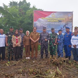 Lantamal I Ikut Serta Laksanakan Program Kali Bersih Nasional Tahun 2023 Secara Serentak Di 78 Titik Tersebar Seluruh Indonesia