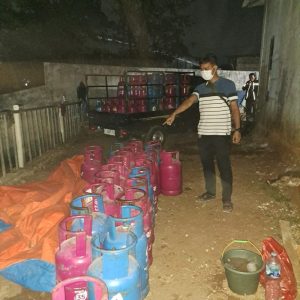Pihak Kepolisian Wilayah Hukum Polsek Klapanunggal Polres Bogor, Berhasil Ungkap Para Pelaku Pengoplos Tabung Gas 3 KG ke Tabung Has 12 KG