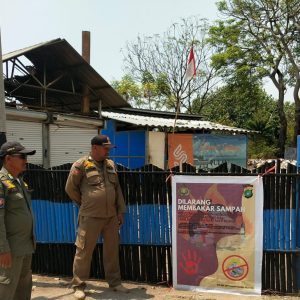 Polsek Kepulauan Seribu Selatan Gencar Berantas Polusi Udara: Sosialisasi Larangan Pembakaran Sampah dan Aksi Tanam Pohon