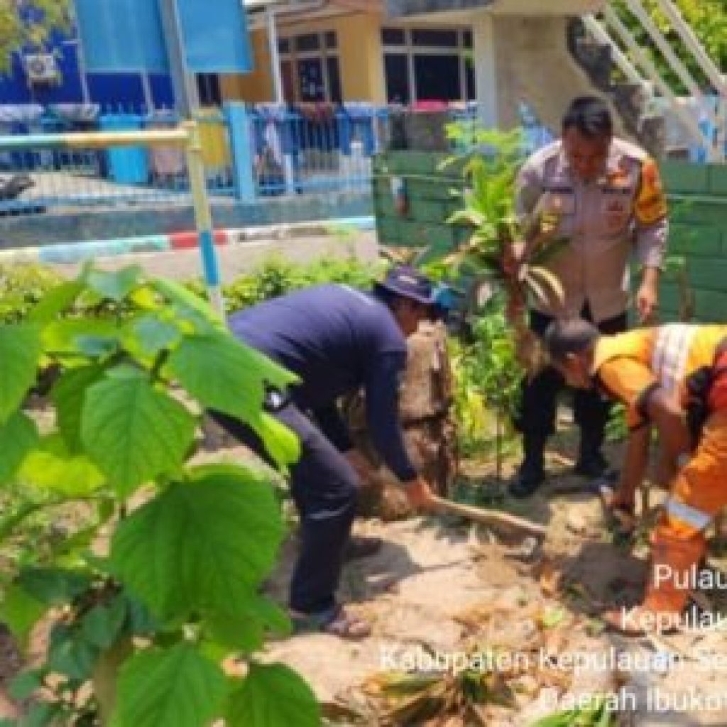 Bripka Marwansyah, Bhabinkamtibmas Pulau Pramuka, Gerak Cepat Tangani Polusi Udara dengan Penanaman Pohon
