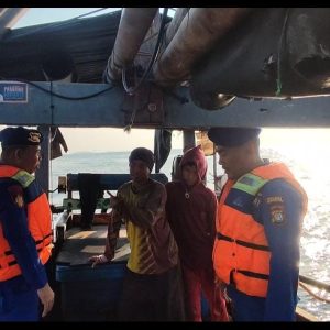 Team Patroli Satpolair Polres Kepulauan Seribu Lakukan Patroli Laut di Perairan Pulau Pari