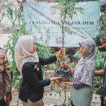 Peringati HUT Humas Polri Ke- 72, Humas Polres Metro Tangerang Kota Tanam Pohon untuk Penghijauan