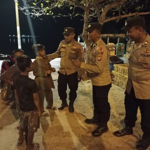 Patroli Malam di Pulau Panggang: Antisipasi Kenakalan Remaja dan Himbau Waspada terhadap Hoax dan Paham Radikal