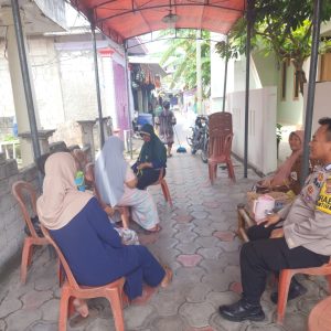 Bhabinkamtibmas Pulau Pramuka Himbau Warga Waspadai Hoax dan Berita Bohong