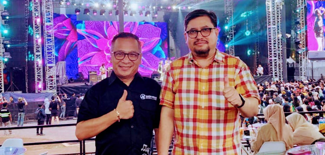 Ket. Foto : Promotor Musik Kenamaan Clide Laksamana bersama Ketua Umum IMO-Indonesia Yakub Ismail