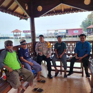 Bhabinkamtibmas Pulau Pramuka Terus Jalin Silaturahmi dengan Tokoh Masyarakat untuk Peningkatan Kamtibmas