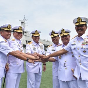 Kasal Pimpin Upacara Serah Terima Jabatan Danpushidrosal dan Pangkolinlamil