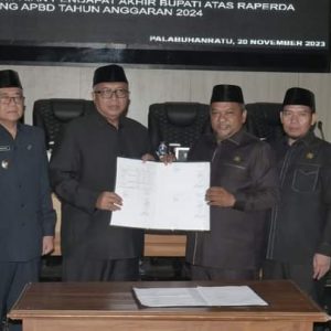 Bupati Sukabumi Sampaikan Pendapat Akhir Atas Raperda APBD Tahun 2024