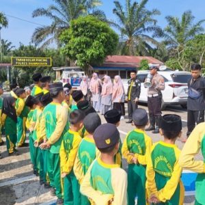 Polres Dharmasraya Beri Edukasi Tertib Berlalu Lintas Pada Pelajar Raudah Islamic School