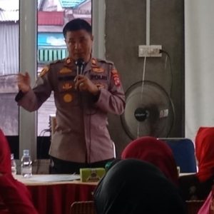 Kapolsek Pulau punjung jadi Pemateri Dalam Pelatihan Bundo kanduang  memperkuat Kesadaran Digital dan Perlindungan Anak