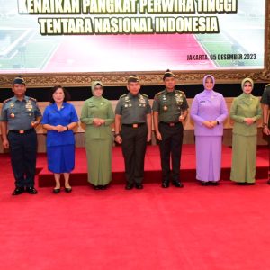 Danpushidrosal Resmi Sandang Pangkat Bintang Tiga 