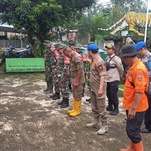 Kecamatan Parakan Salak Laksanakan kegiatan Penanaman Pohon “Penghijauan”