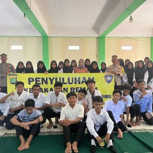 Sat Binmas Polres Kepulauan Seribu dan Mahasiswi UNJ Sosialisasikan Bahaya HOAX kepada Siswa di MAN PKU Pulau Tidung