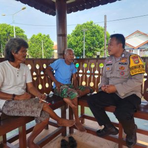 Bripka Marwansyah Ajak Warga Pulau Pramuka Menjaga Keamanan dan Keberlangsungan Pemilu 2024