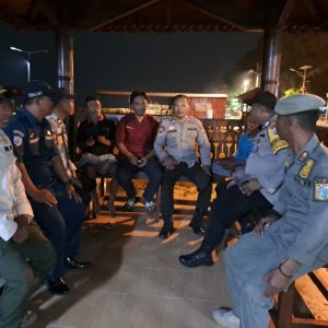 Polsek Kepulauan Seribu Utara Rutin Gelar Patroli Malam Dialogis di Pulau Panggang
