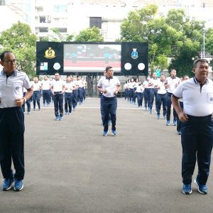 Jelang Akhir Tahun 2023, Danpushidrosal Pimpin Apel Khusus dan Olahraga Bersama 