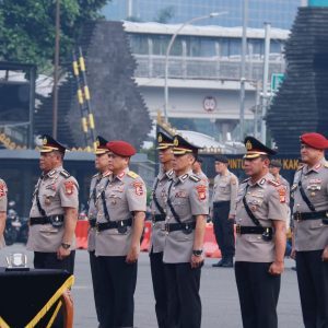 Kapolda Metro Jaya Pimpin Upacara Serah Terima Jabatan Karoops, Karolog, Dirintelkam, Dirreskrimum dan Dirpamobvit
