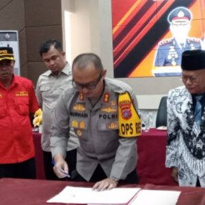Peningkatan Keamanan Profesi Guru Polres Dharmasraya Bersama PGRI tandatangani MoU