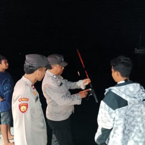 Jaga Kamtibmas, Polsek Kepulauan Seribu Utara Laksanakan Patroli Malam Dialogis di Pulau Harapan Jelang Pemilu 2024
