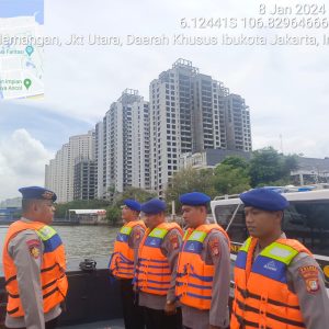 Team Patroli Satpolair Polres Kepulauan Seribu Sosialisasikan Kamtibmas dan Sukseskan Pemilu 2024 di Perairan Pulau Onrust