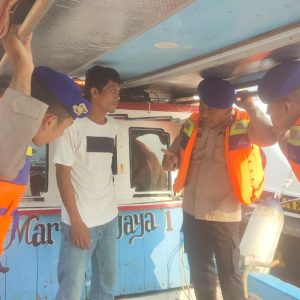 Team Patroli Satpolair Polres Kepulauan Seribu di Pulau Onrust: Himbau Kamtibmas dan Sukseskan Pemilu 2024