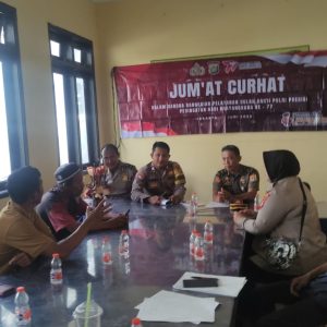 Bhabinkamtibmas Pulau Tidung Gagas Jumat Curhat, Responsif Atasi Keluhan Warga