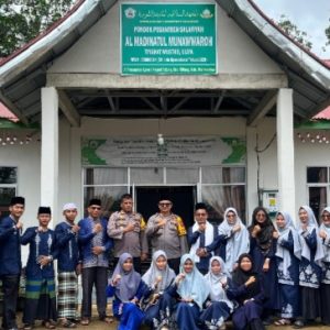 Kapolres Dharmasraya Resmikan Kamar Mandi Tantya Sudhirajati di Pondok Pesantren Salafia Al Madinatul Al Munawwaroh