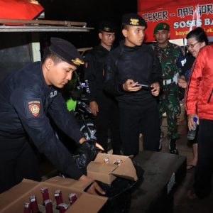KRYD 3 Pilar Polres Bogor Berhasil Amankan Puluhan Botol Minuman Keras di Sekitar Stadion Pakansari