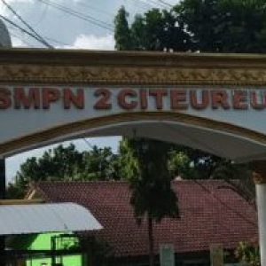 Siswa Pindah Sekolah Bayar Tiga Juta Dituding Tawuran Akhirnya Dikeluarkan