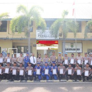 Kapolres Kepulauan Seribu Berikan Penghargaan atas Kontribusi dalam Pemilu 2024 yang Aman dan Damai