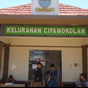 Diduga Menggelapkan dan Memalsukan Data Milik Warga oleh Oknum Kelurahan Cipamokolan