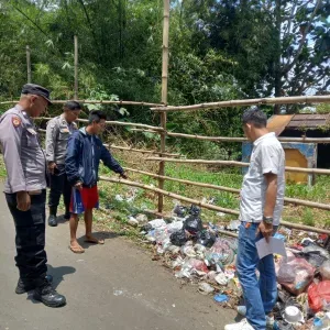 Polsek Caringin Bersama Team INAFIS Polres Bogor Cek Olah TKP Lokasi Penemuan Bayi