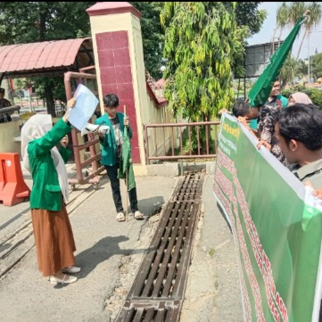 Geruduk Mapolda PW IPA Sumut minta Tangkap Sekda dan Ex Bupati Batubara